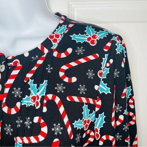 Modcloth Winning Them Over Short Sleeve Holiday Top Black Candy Cane M NWT - Picture 5 of 9